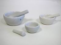 Porcelain mortar and pestle, 80mm diameter<FONT color=#ff0000><STRONG><i> (Contact us for price)</i></STRONG></FONT>